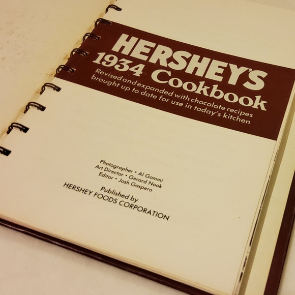 Vintage Hersheys 1934 Spiral Cookbook Revised & Expanded 1971 - Picture 4 of 17
